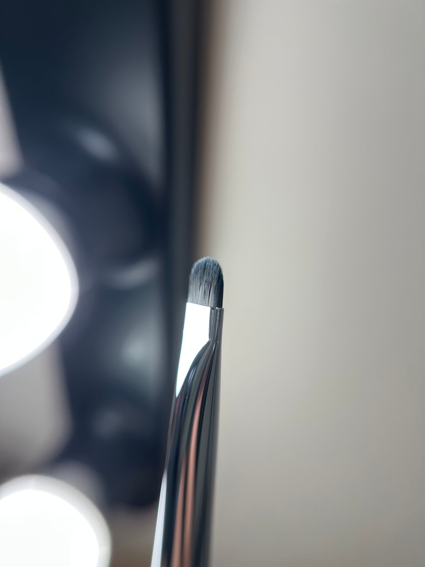 Il pennello a lingua di gatto piatto